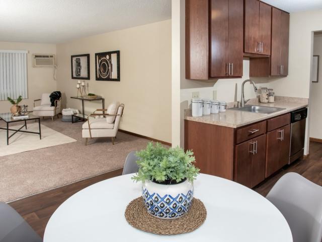 2 BR, 1 BA Apartment 2515 Fairoak Avenue Unit 2112, Anoka, MN 55303