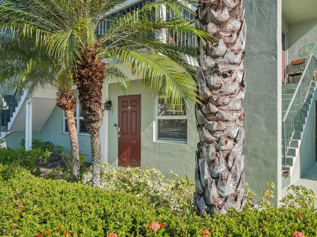 2 BR, 1 BA Apartment 2515 First Street Unit 36015, Fort Myers, FL 33901