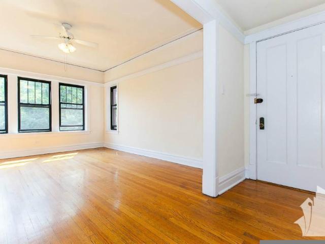2 BR, 1 BA Apartment 2516 North Kedzie Ave, Unit 2516 1W, Chicago, IL 60647, Chicago, IL 60647