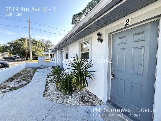 2 BR, 1 BA Apartment 2519 9th Ave W, Bradenton, FL 34205