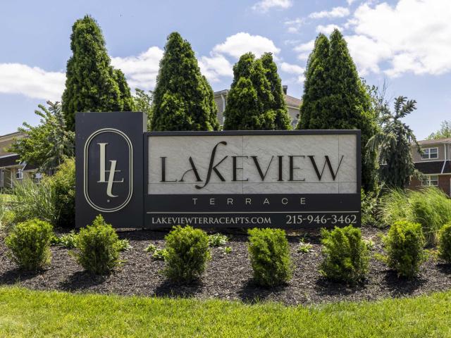 2 BR, 1 BA Apartment 251 S Olds Blvd Unit 2, Fairless Hills, PA 19030