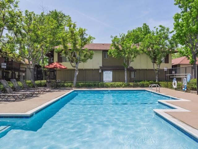 2 BR, 1 BA Apartment 2540 Country Hills Road Unit 192, Brea, CA 92821