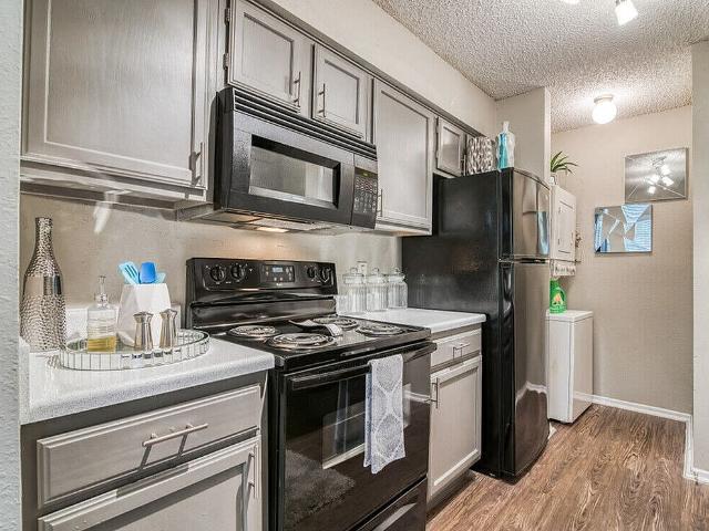 2 BR, 1 BA Apartment 26001 Budde Road Unit 3204, Spring, TX 77380
