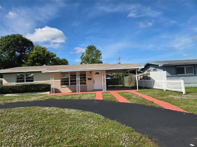 2 BR, 1 BA Apartment 2606 Alcazar Drive, Miramar, FL 33023