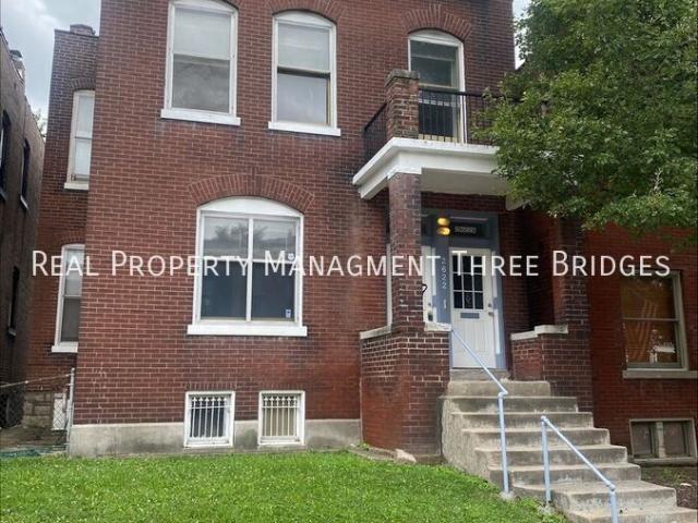 2 BR, 1 BA Apartment 2622 Accomac Street, Saint Louis, MO 63104