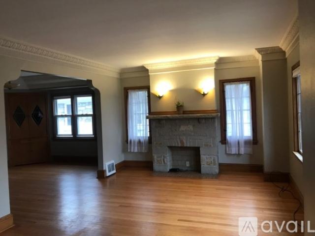 2 BR, 1 BA Apartment 2646 N 63rd St, Unit Upper, Wauwatosa, WI 53213