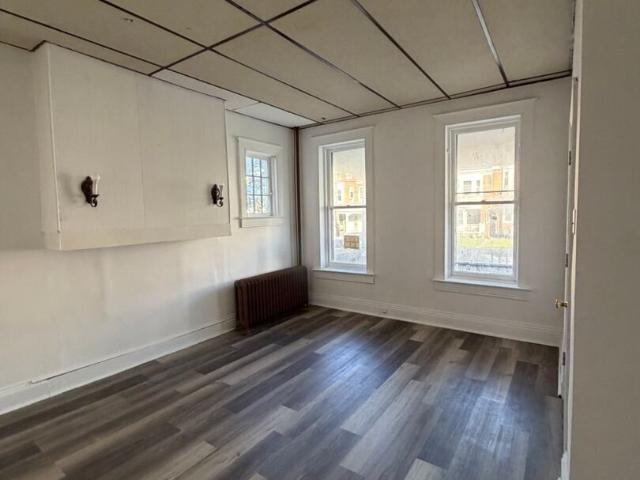 2 BR, 1 BA Apartment 264 W Jackson St, York, PA 17401