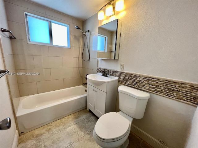 2 BR, 1 BA Apartment 2700 Northeast 135th Street, North Miami, FL 33181