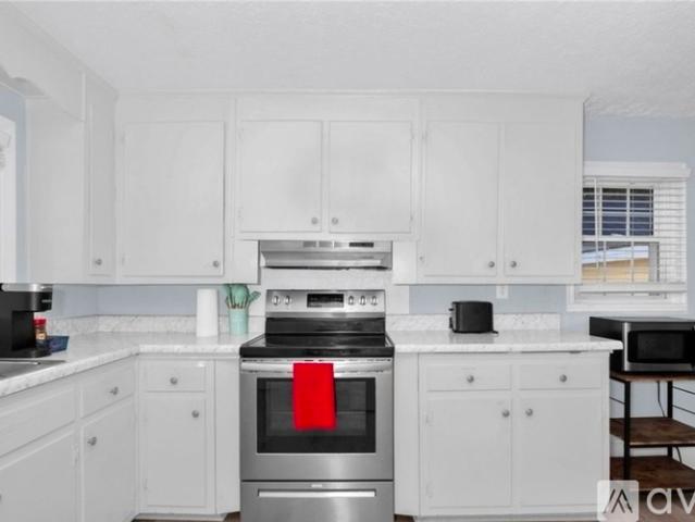 2 BR, 1 BA Apartment 2703 Pecan Drive, Unit A, Fayetteville, NC 28303