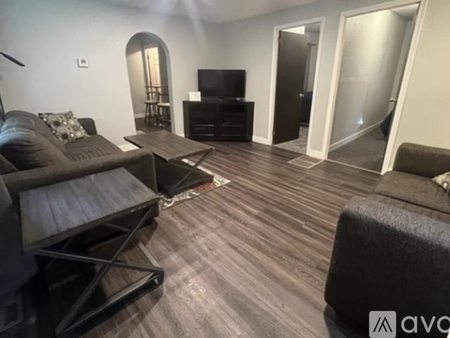 2 BR, 1 BA Apartment 2729 Pine Ave, Slayton, MN 56172