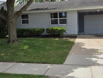 2 BR, 1 BA Apartment 2731 Kellogg Ave, Unit 1, Janesville, WI 53546