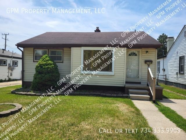 2 BR, 1 BA Apartment 2745 Margaret St, Melvindale, MI 48122