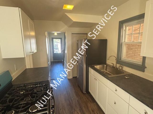 2 BR, 1 BA Apartment 2747 Amman Street, Pittsburgh, PA 15226