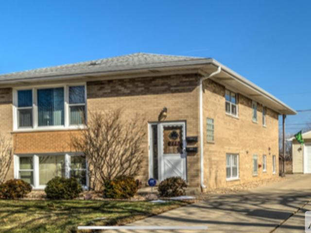 2 BR, 1 BA Apartment 275 Wayne Court, Unit 1, Bartlett, IL 60103