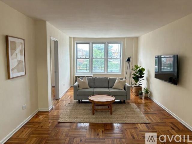 2 BR, 1 BA Apartment 275 Bay 37th Street, Unit 1B, Brooklyn, NY 11214