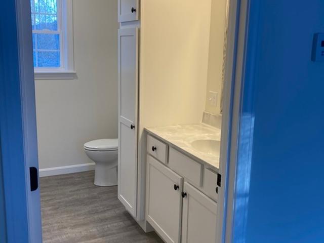 2 BR, 1 BA Apartment 27 Maple St, Unit B, Hallowell, ME 04347