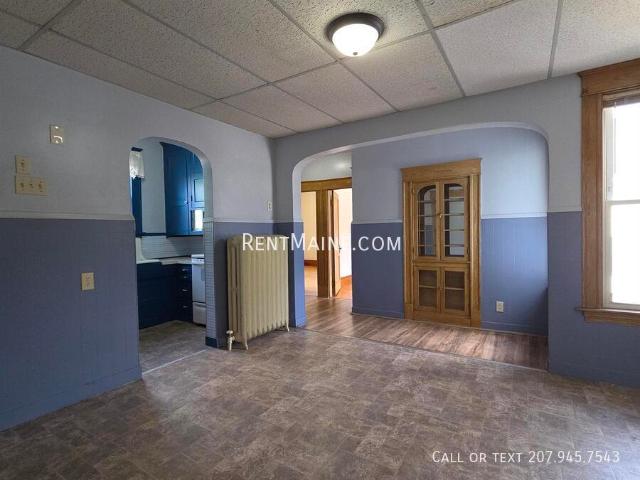 2 BR, 1 BA Apartment 27 Cook St. Apt Auburn, ME 04210