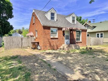 2 BR, 1 BA Apartment 2809 Bildahl St, Rockford, IL 61109