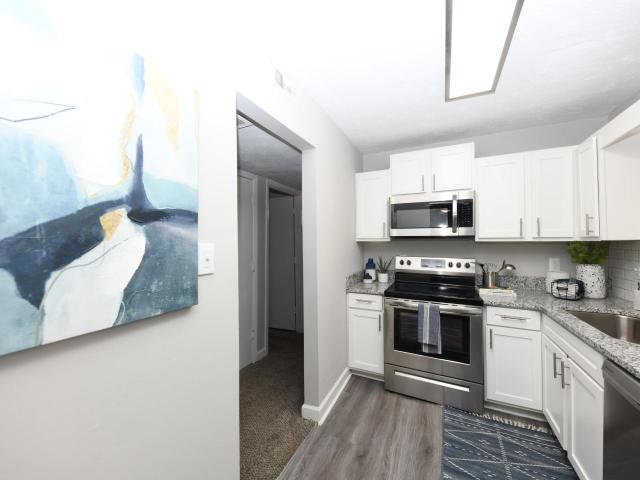 2 BR, 1 BA Apartment 2814 De Mel Ave Unit 2806 8, Louisville, KY 40214