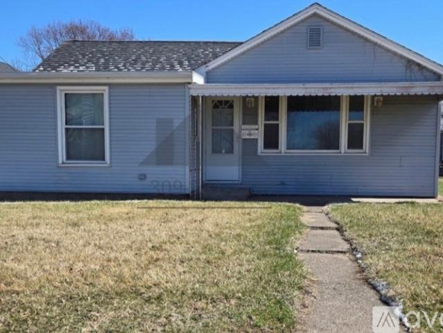 2 BR, 1 BA Apartment 2820 Kennedy Dr, East Moline, IL 61244