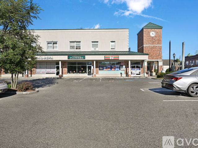 2 BR, 1 BA Apartment 287 Bloomfield Avenue, Unit 2, Verona, NJ 07044