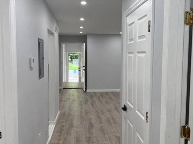 2 BR, 1 BA Apartment 285 Rose Street 1st Floor, Newark, NJ 07108