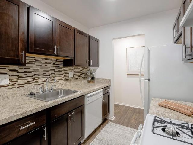 2 BR, 1 BA Apartment 2891 Olden Oak Lane Unit 2925 303, Auburn Hills, MI 48326