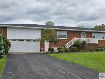 2 BR, 1 BA Apartment 2897 Southwestern Boulevard, Orchard Park, NY 14127
