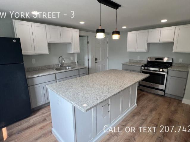 2 BR, 1 BA Apartment 30 New York Street, Dover, NH 03820