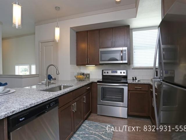 2 BR, 1 BA Apartment 29469 Loop 494, Kingwood, TX 77339