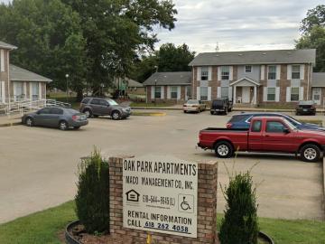 2 BR, 1 BA Apartment 203 N. Division, Mt. Carmel, IL 62863
