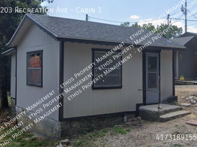 2 BR, 1 BA Apartment 203 Recreation Ave, Rockaway Beach, MO 65740