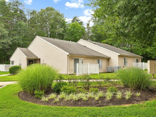 2 BR, 1 BA Apartment 2001 Wedgewood Pl Unit 2022 B, Waldorf, MD 20602