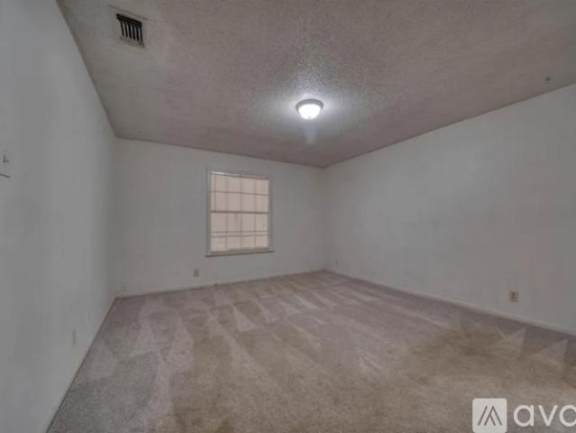2 BR, 1 BA Apartment 2005 Majestic Pace, Unit b, Longview, TX 75604