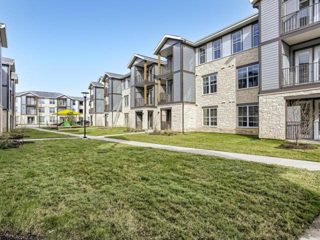 2 BR, 1 BA Apartment 200 Valek Road Unit 5 5206, Ennis, TX 75119