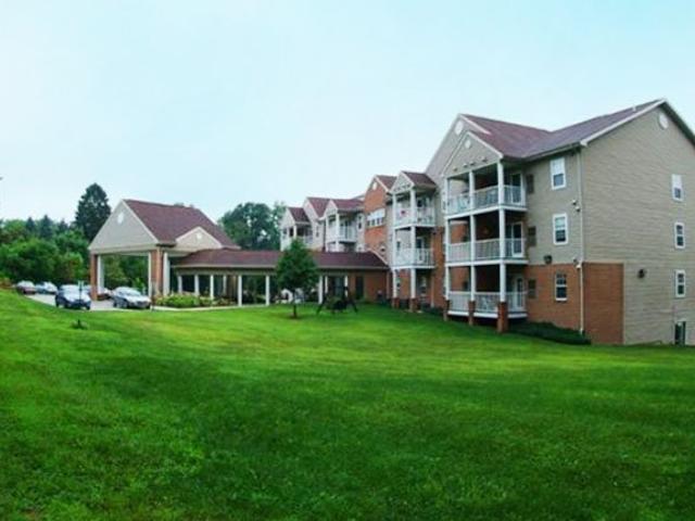 2 BR, 1 BA Apartment 200 Woodland Court, Brownsville, PA 15417