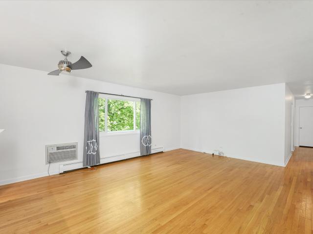 2 BR, 1 BA Apartment 200 S Blvd, Evanston, IL 60202