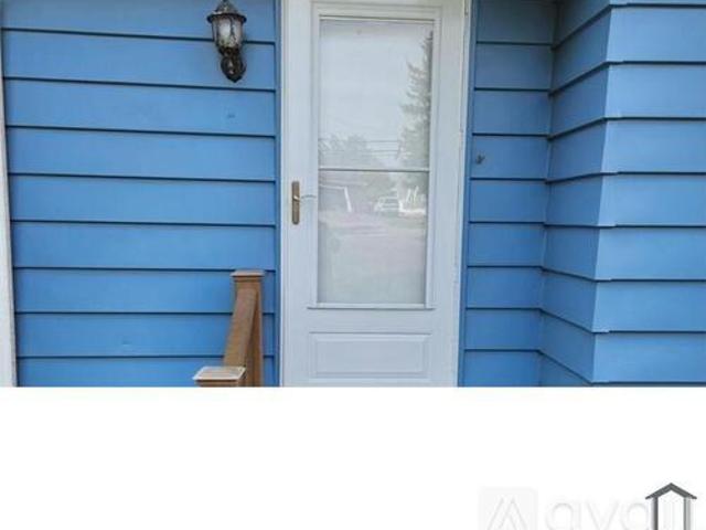2 BR, 1 BA Apartment 20113 Huron River Drive, Rockwood, MI 48173