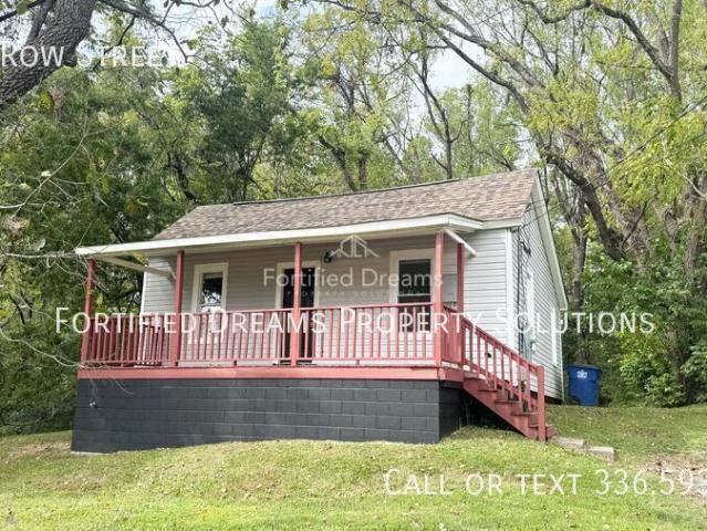 2 BR, 1 BA Apartment 2015 Row Street, Winston Salem, NC 27105