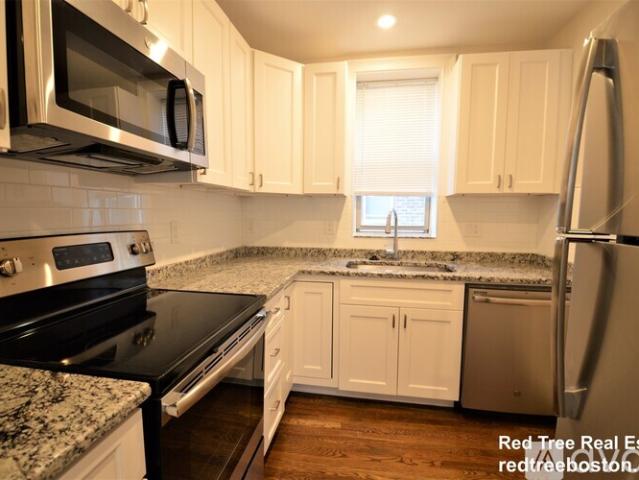 2 BR, 1 BA Apartment 2017 Commonwealth Ave, Unit 4, Boston, MA 02135
