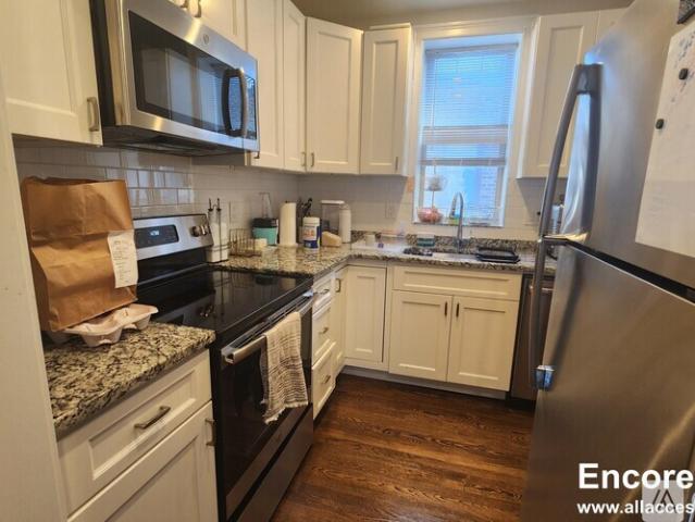 2 BR, 1 BA Apartment 2017 Commonwealth Ave, Unit 6, Boston, MA 02135
