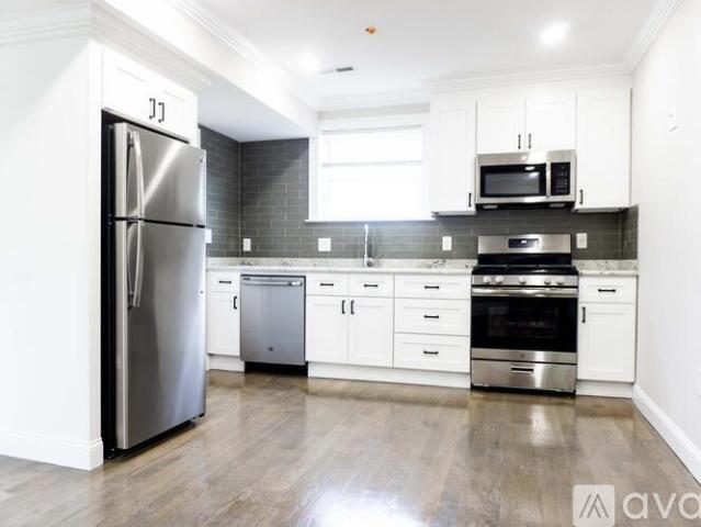 2 BR, 1 BA Apartment 2017 Commonwealth Ave, Unit 6, Brighton, MA 02135