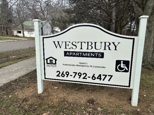 2 BR, 1 BA Apartment 201 Hickory Ct, Wayland, MI 49348