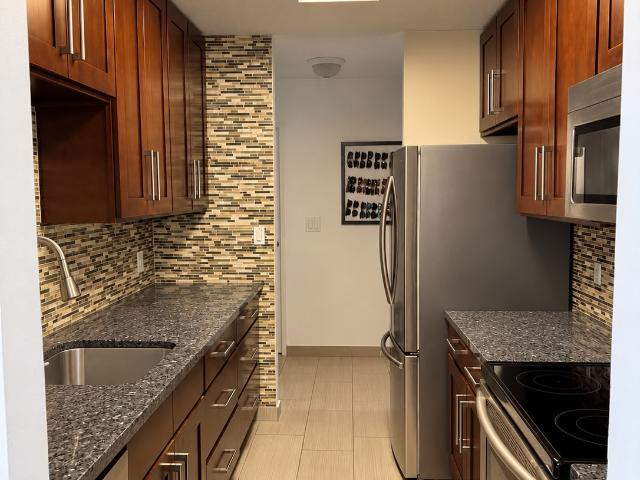 2 BR, 1 BA Apartment 2020 Bellwood Avenue 1803, Burnaby, BC V5B 4P8