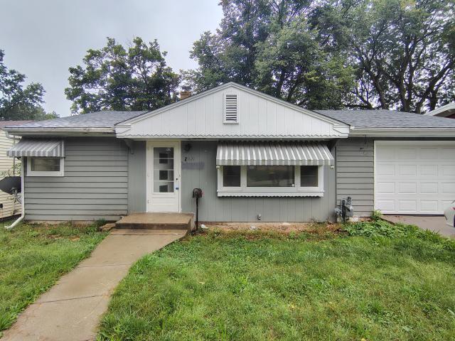 2 BR, 1 BA Apartment 2021 24th St, Rockford, IL 61108