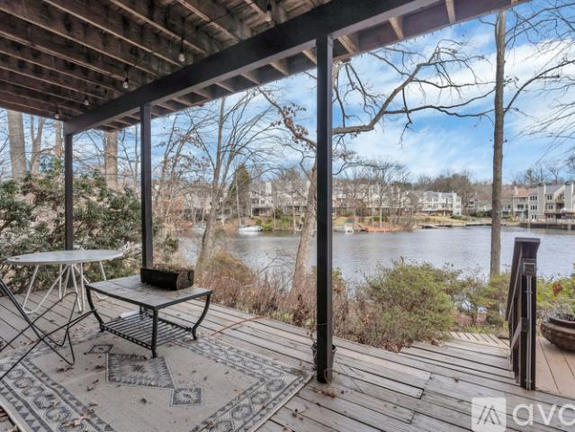 2 BR, 1 BA Apartment 2028 Upper Lake Drive, Reston, VA 20191