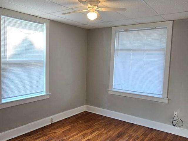 2 BR, 1 BA Apartment 202 West Emerson Street, Unit 1, Bloomington, IL 61701