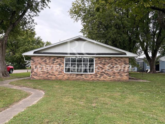 2 BR, 1 BA Apartment 202 A California, Danville, IL 61832