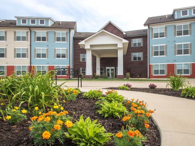 2 BR, 1 BA Apartment 202 North Magnolia Dr Cedar Falls, IA 50613