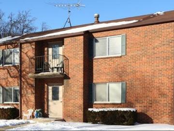 2 BR, 1 BA Apartment 207 E. Henry St, Jefferson, WI 53549